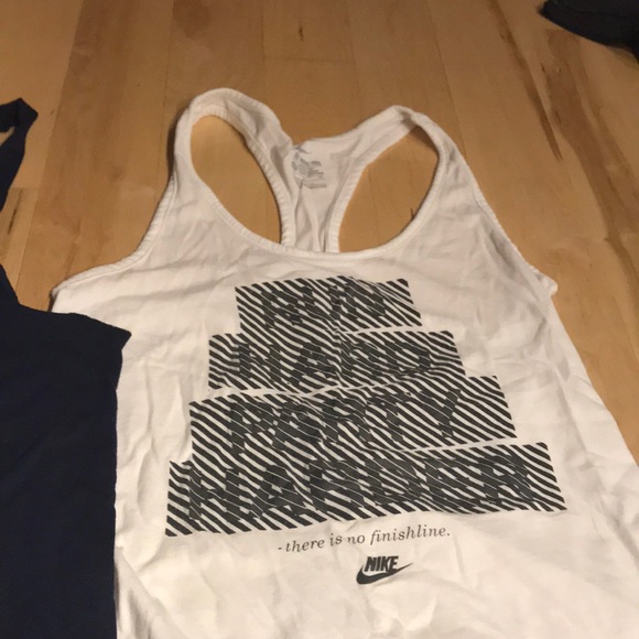 Pair of two muscle tees - Picture 5 of 5